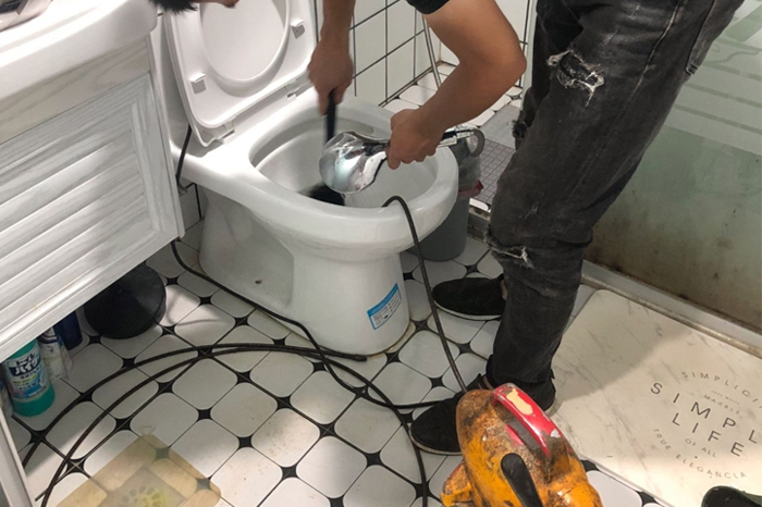 谯城疏通下水道